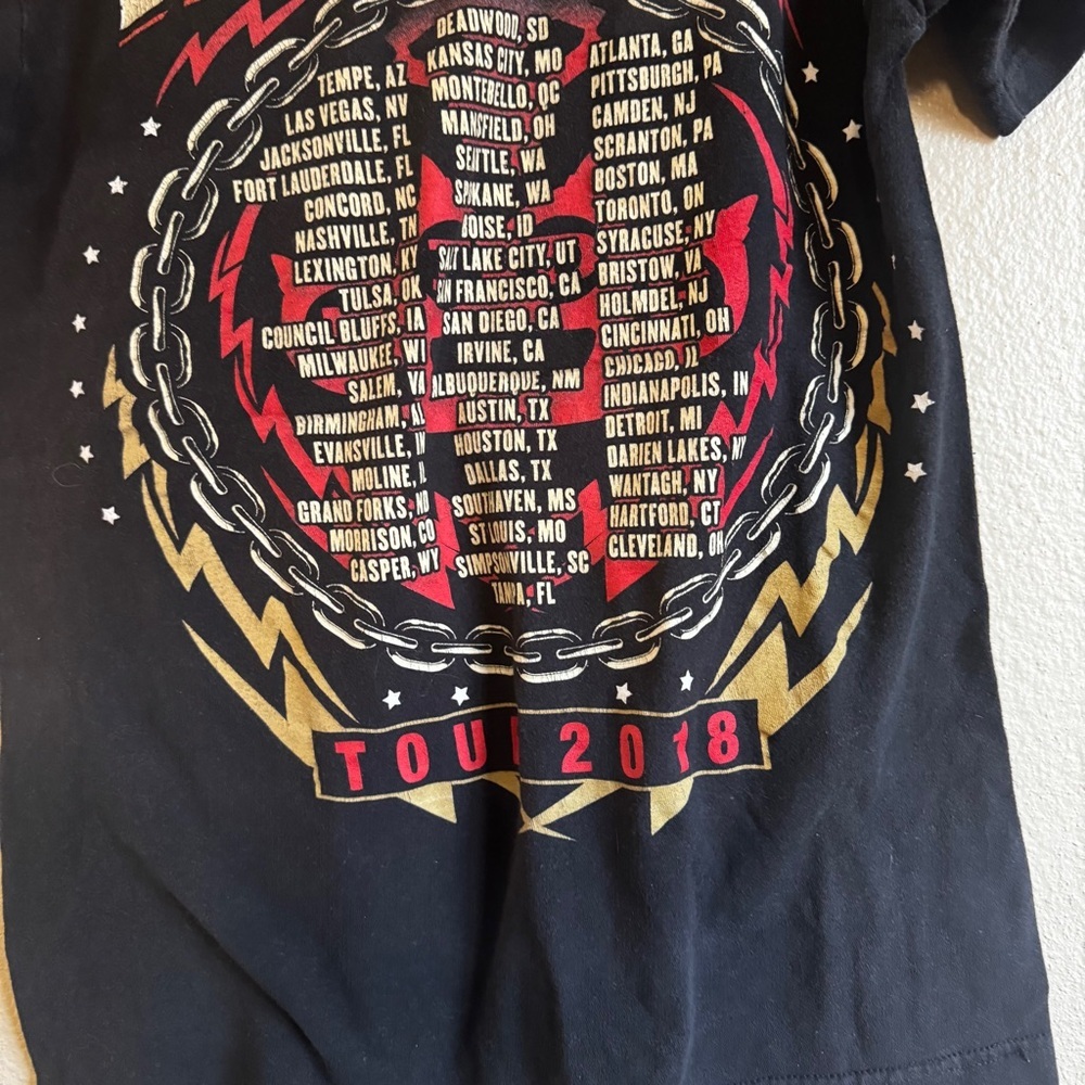 Five Finger Death Punch Concert T-Shirt - Picture 7 of 8